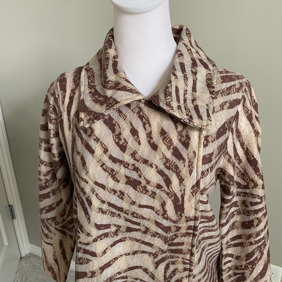 Chico’s Zebra Lace Zee Cardigan Sweater Brown/Cream Size 0= Size 4 - Picture 2 of 8